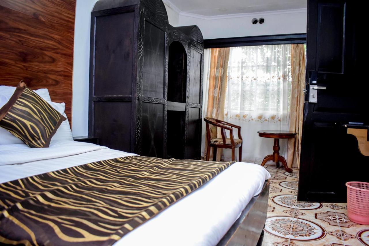Simba Village Relax Inn Елдорет Екстер'єр фото