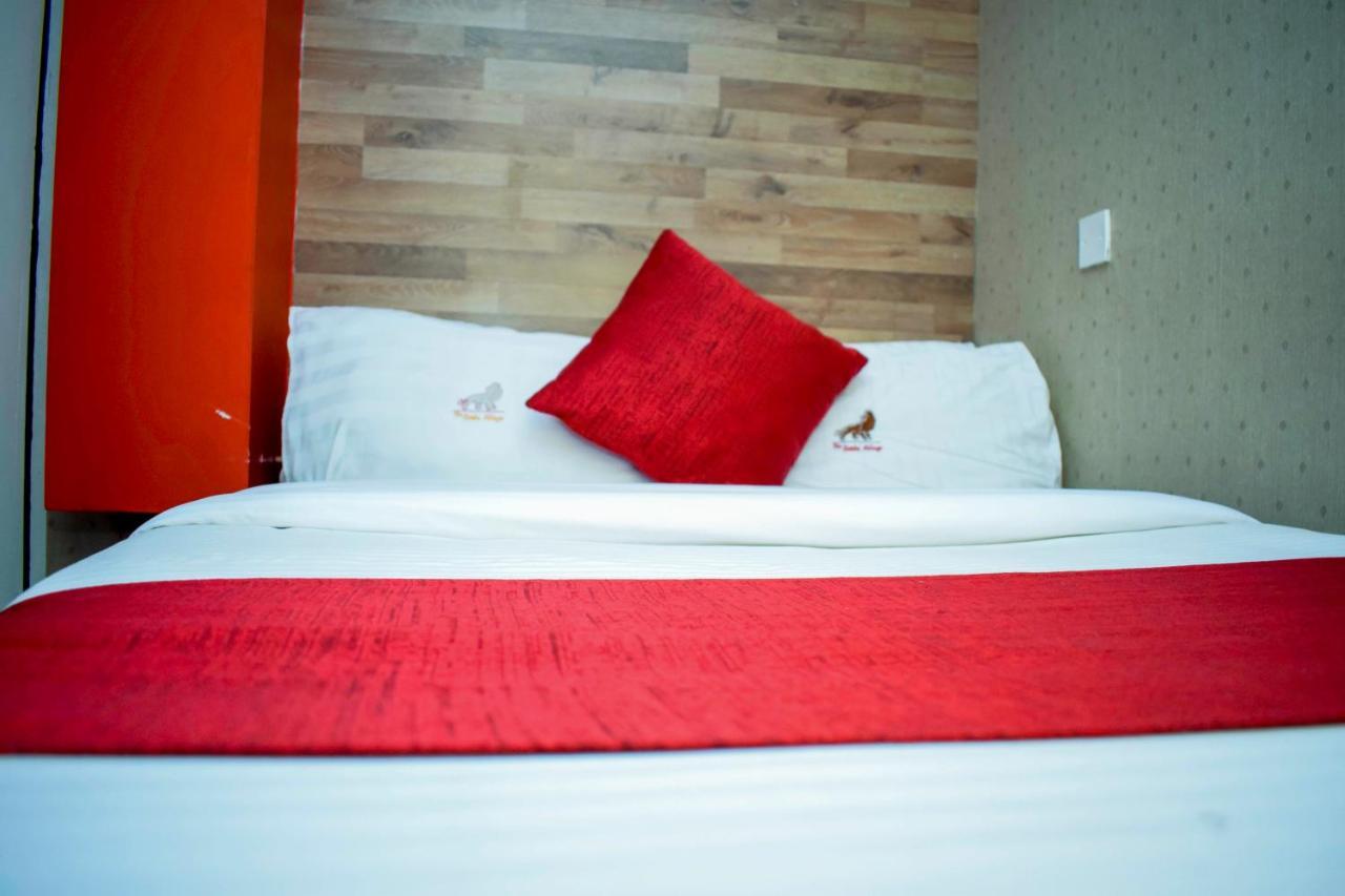 Simba Village Relax Inn Елдорет Екстер'єр фото