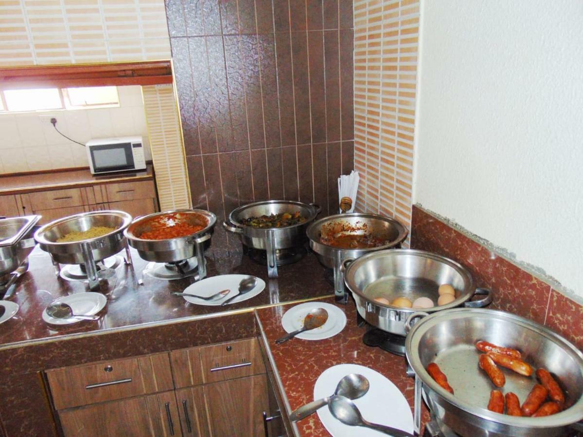 Simba Village Relax Inn Елдорет Екстер'єр фото